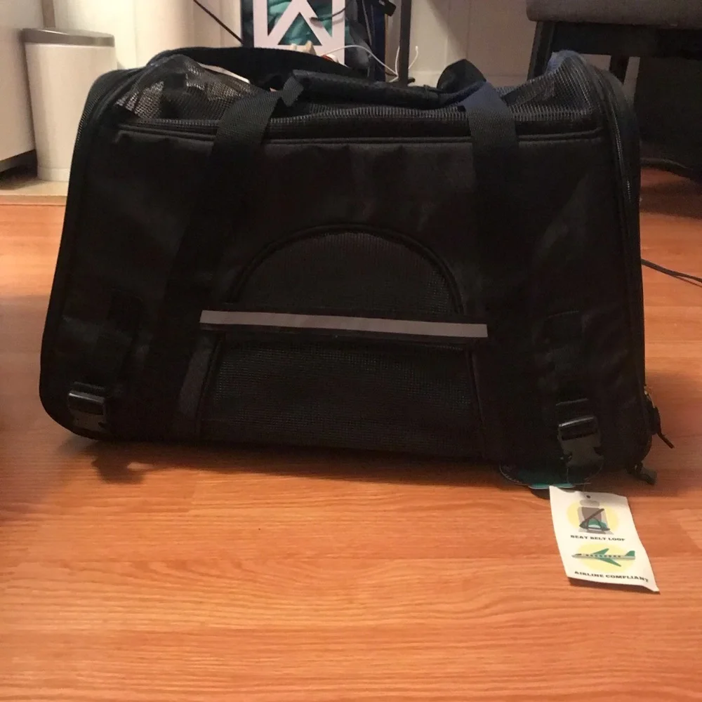 Dog carrier NWT